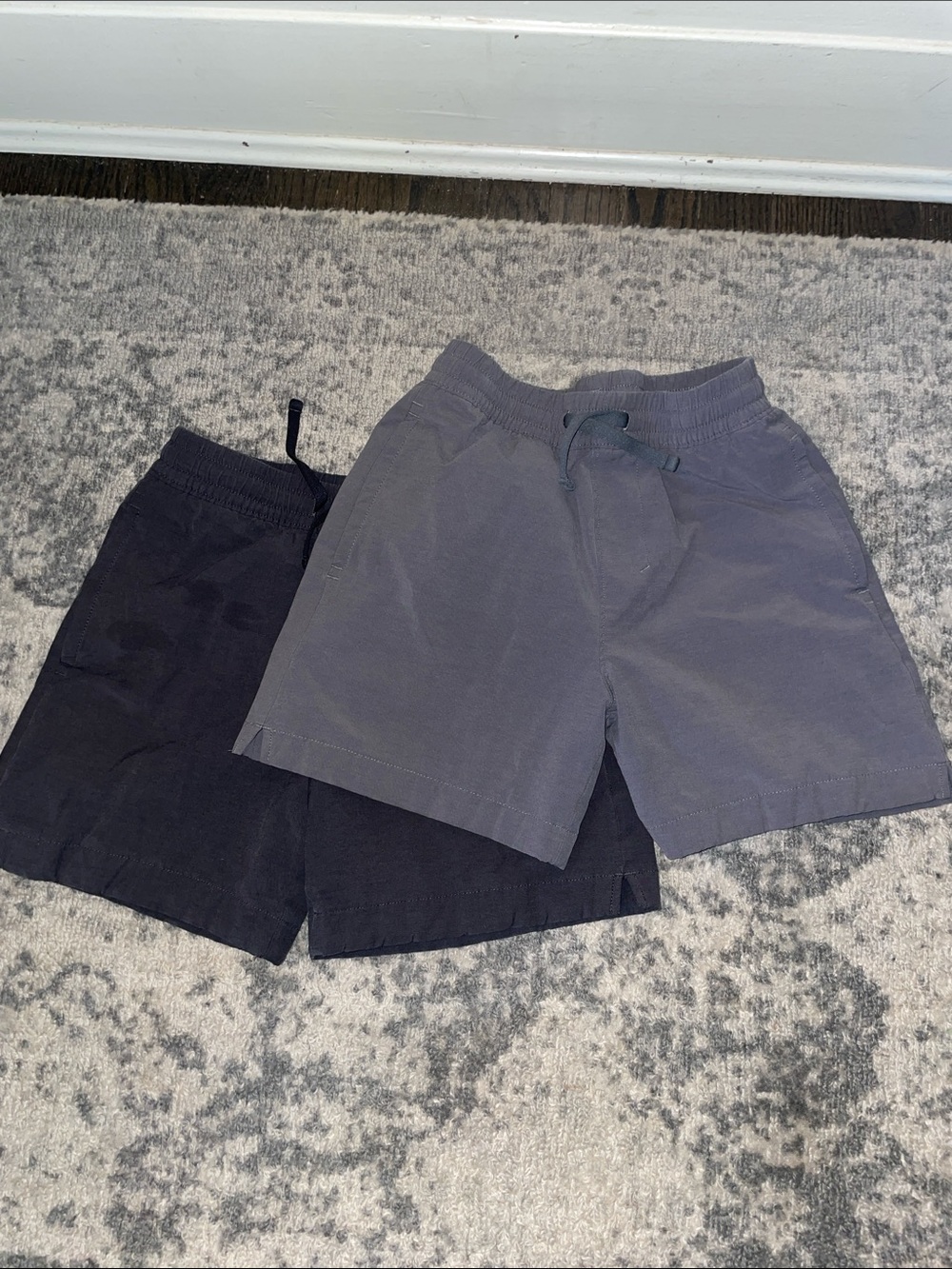 Boys A & F Hybrid shorts - 2 pairs Gray and charcoal size 9/10